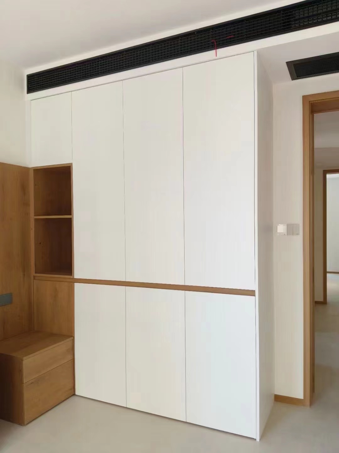 木门与全屋柜体协调实拍